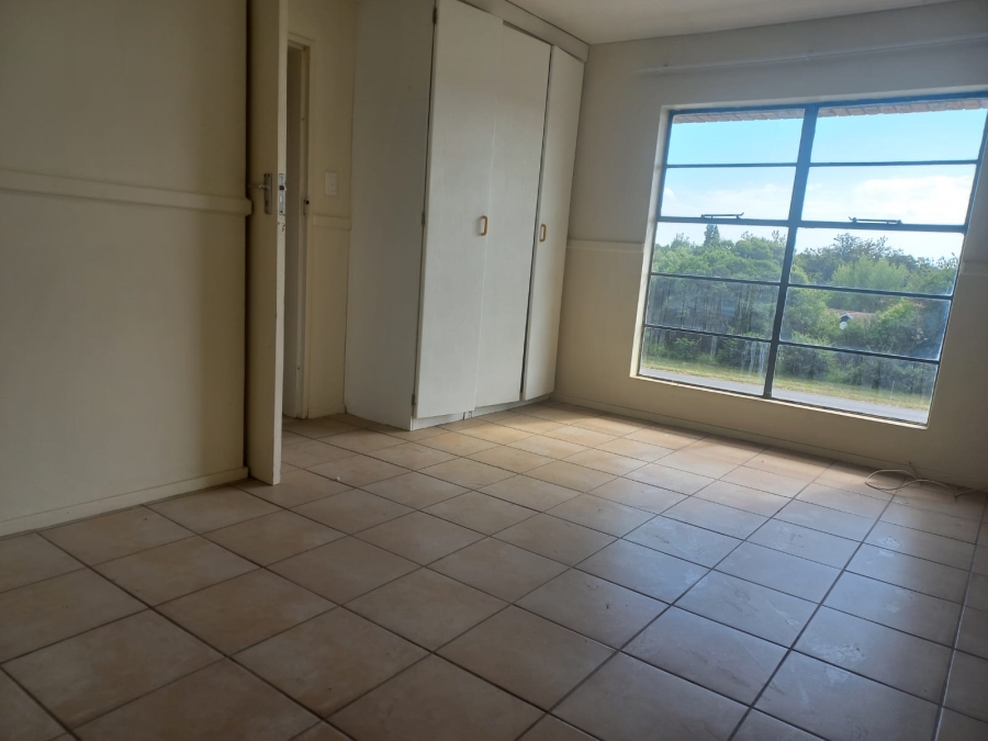 2 Bedroom Property for Sale in Kannoniers Park North West